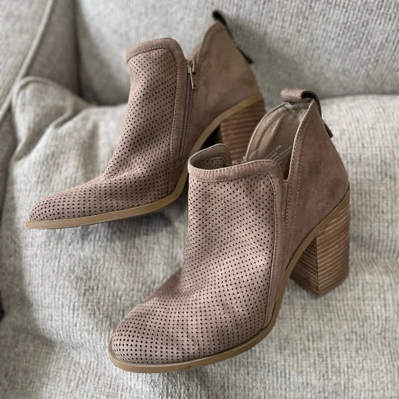 Madden Girl Evita Heeled Bootie - Taupe Brown - Size 8.5 - Picture 5 of 8